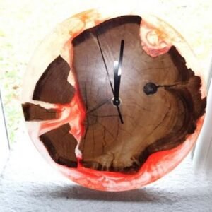 Horloge Murale en Rondin de Châtaignier Massif et Résine Époxy Rouge (Ø 25cm)