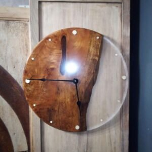 Horloge Murale Design XXL en Noyer et Résine Époxy Transparente (Ø 50cm)