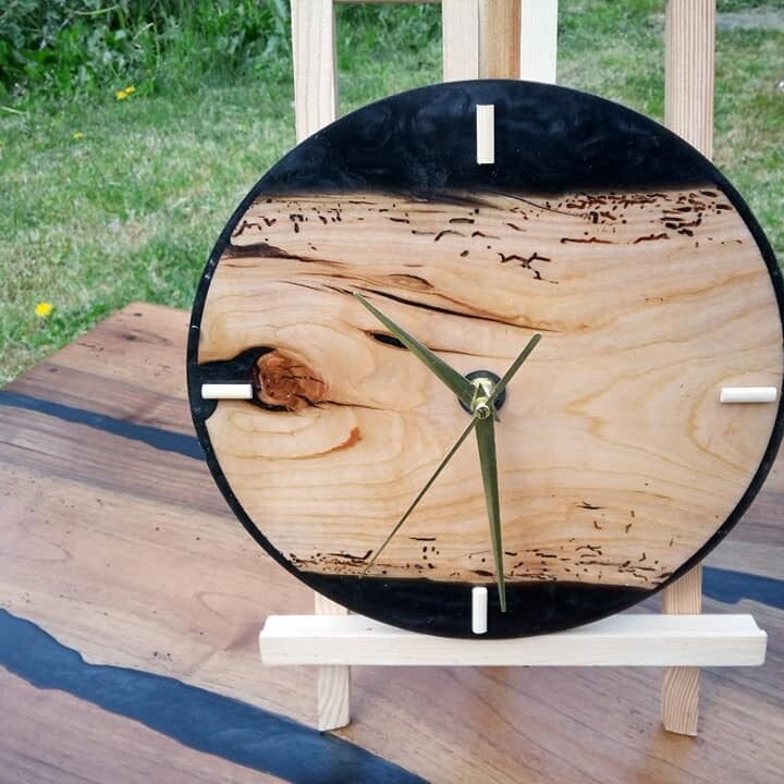 Horloge murale en bois – modèle 2