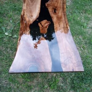 Table Basse Live Edge en Noyer Massif et Résine Époxy Noir