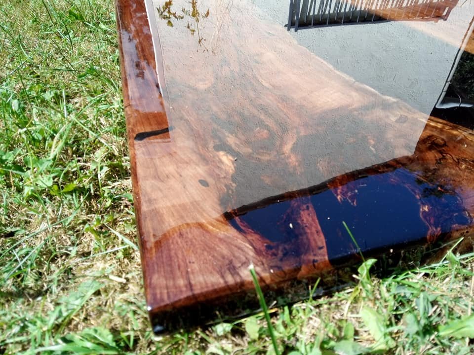 Table de Service 140×80 cm Noyer Époxy Noir & Doré – vue d’ensemble
