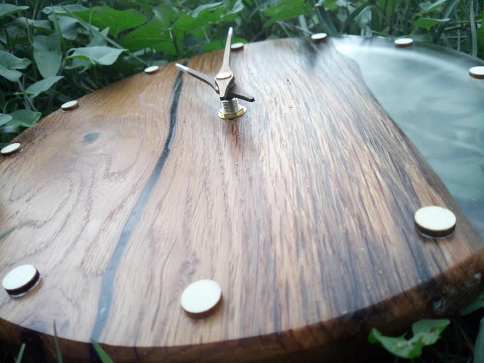 Horloge murale en bois – modèle 4 Horloge murale en bois – modèle 4