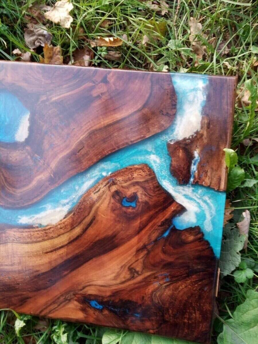 able Basse Live Edge Noyer Échauffé Effet Mer 3D – vue de détail