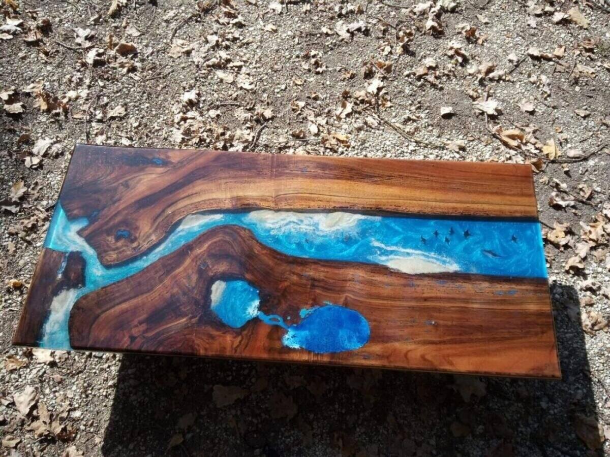 able Basse Live Edge Noyer Échauffé Effet Mer 3D – mise en situation