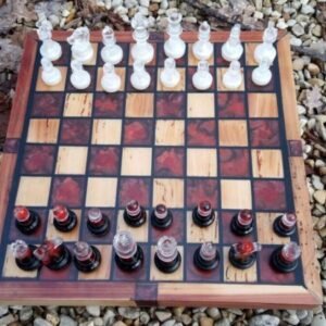 Échiquier en Orme Fait Main, Époxy Rouge et Noir