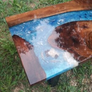Table Basse « River Table » en Noyer Échauffé & Résine Époxy Océan 3D – vue de détail