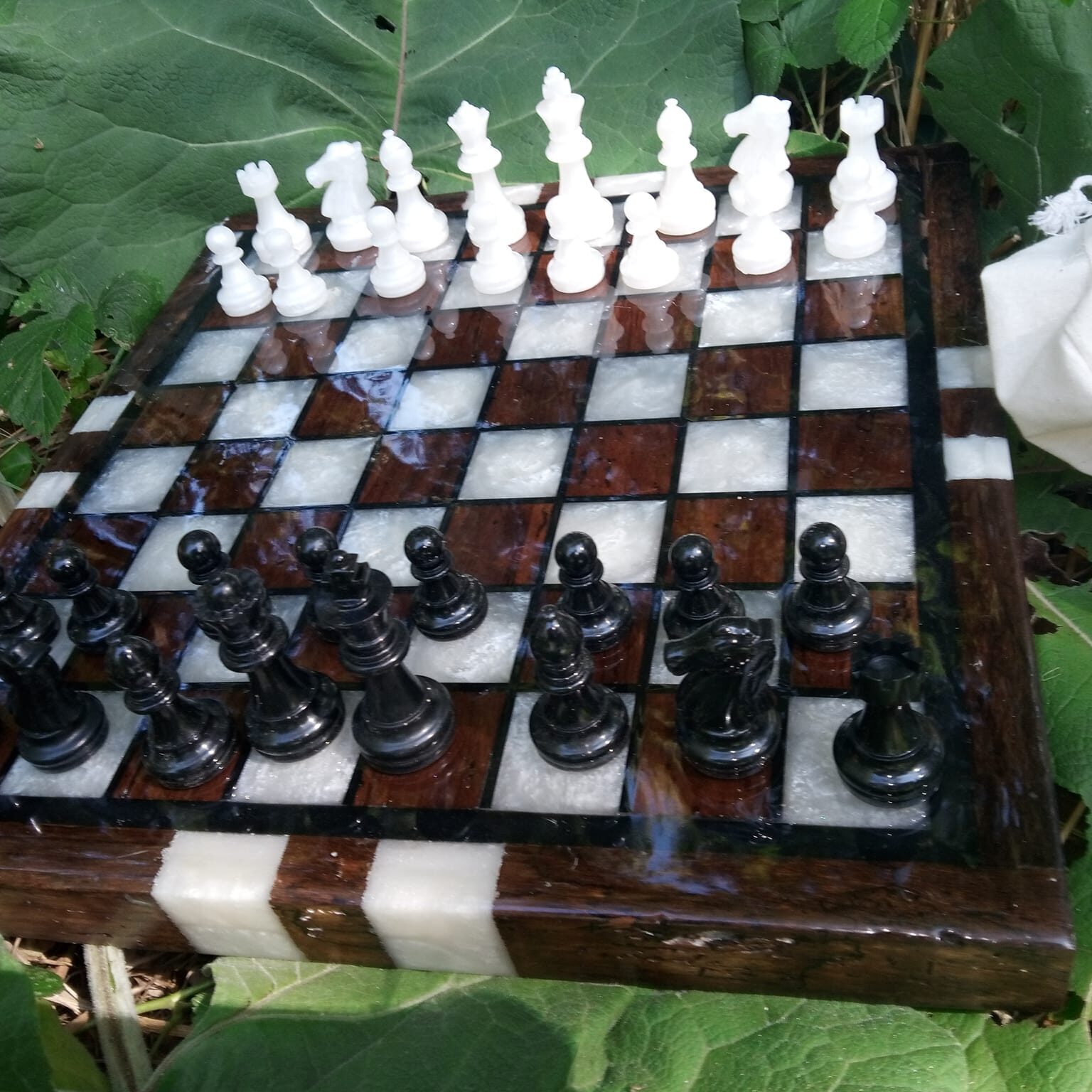 jeu d’échecs bois et epoxy