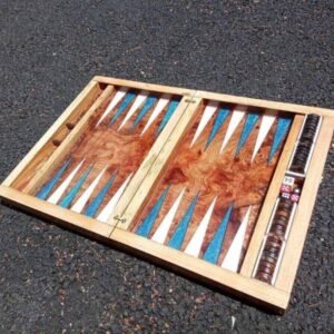 Backgammon de Luxe Artisanat – Chêne Massif, Orme Galeux & Époxy Bleu Turqoise