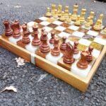 echiquier en bois et epoxy