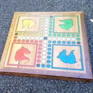 jeu de petits chevaux bois et époxy
