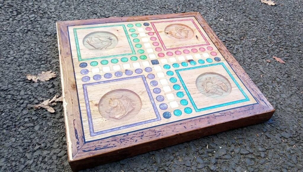 jeu de petits chevaux bois et époxy luxe