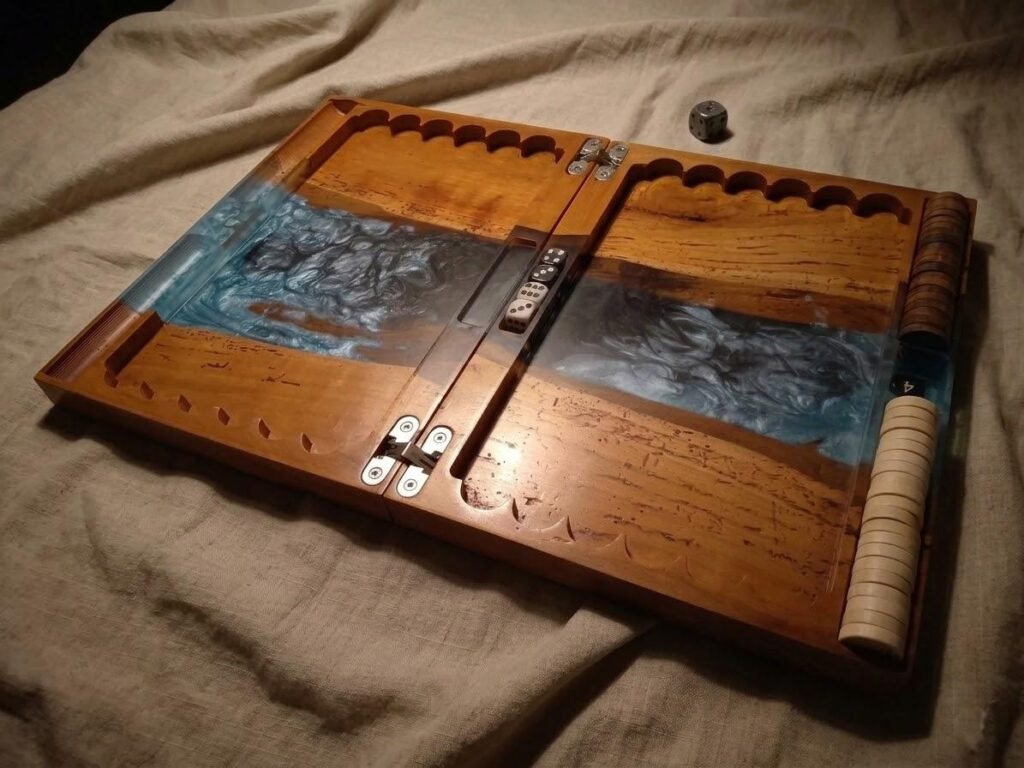 Backgammon de Luxe  Époxy Bleu  noir, orme massif