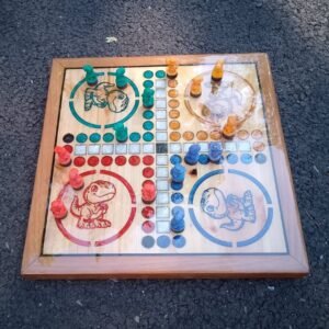 Jeu des Petits Chevaux en bois  massif thème dinosaure